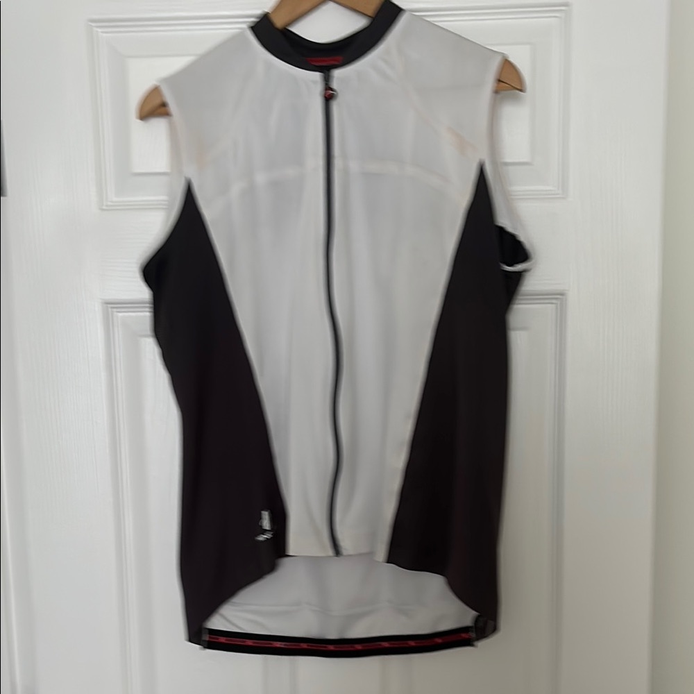 Men's Black and White Sleeveless Cycling Shirt